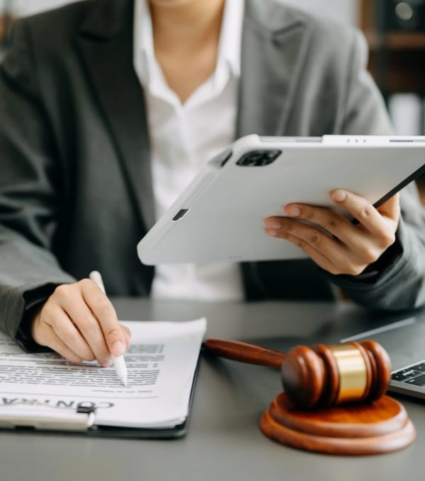 contract-dispute-lawyer